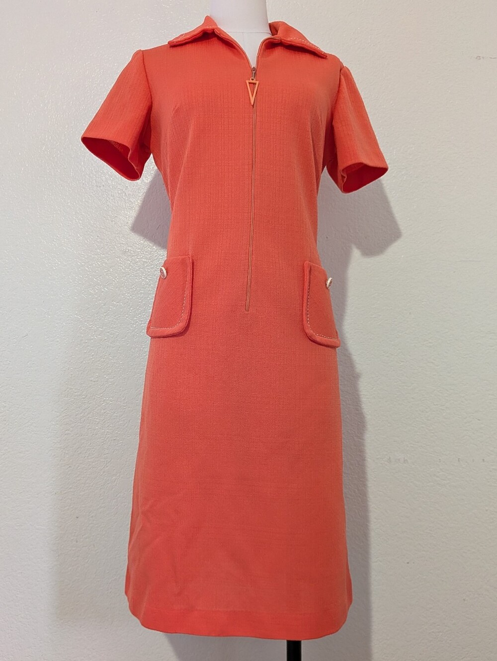 Vintage 60' 70's One Way Coral Short-Sleeve Zip Front Shift Dress Size 16